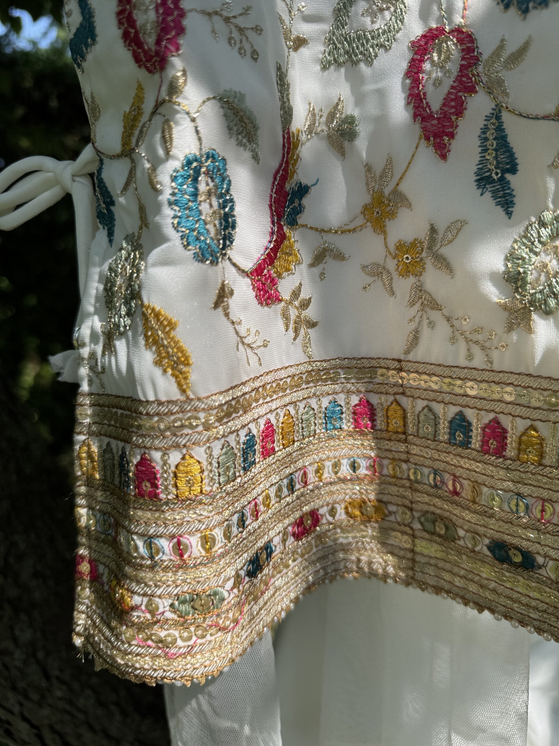 White Classic Kids Suit - Image 3